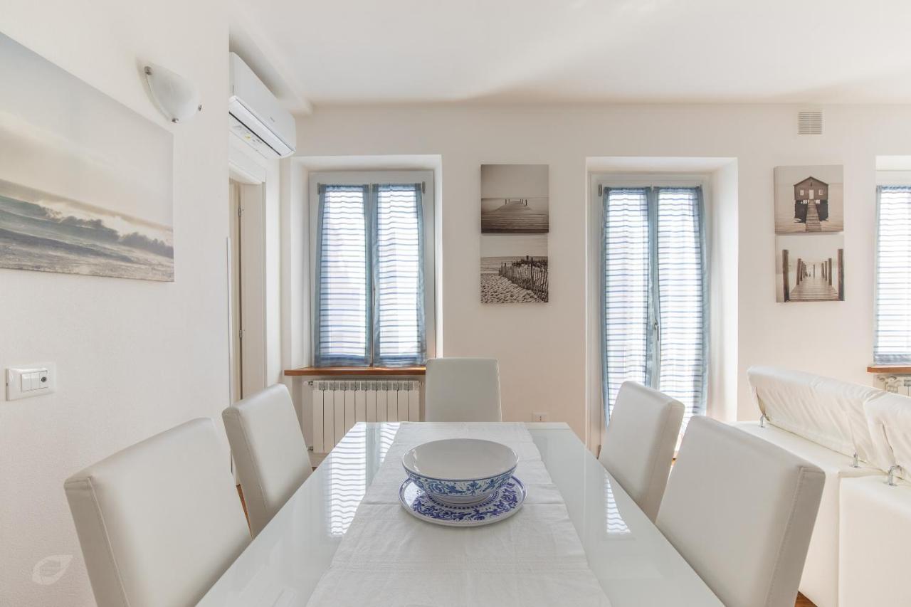 Elena House White Apartment 비아레지오 외부 사진