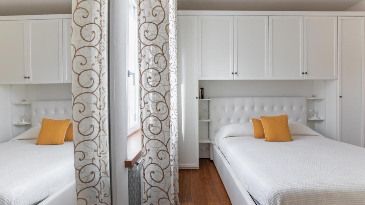 Elena House White Apartment 비아레지오 외부 사진