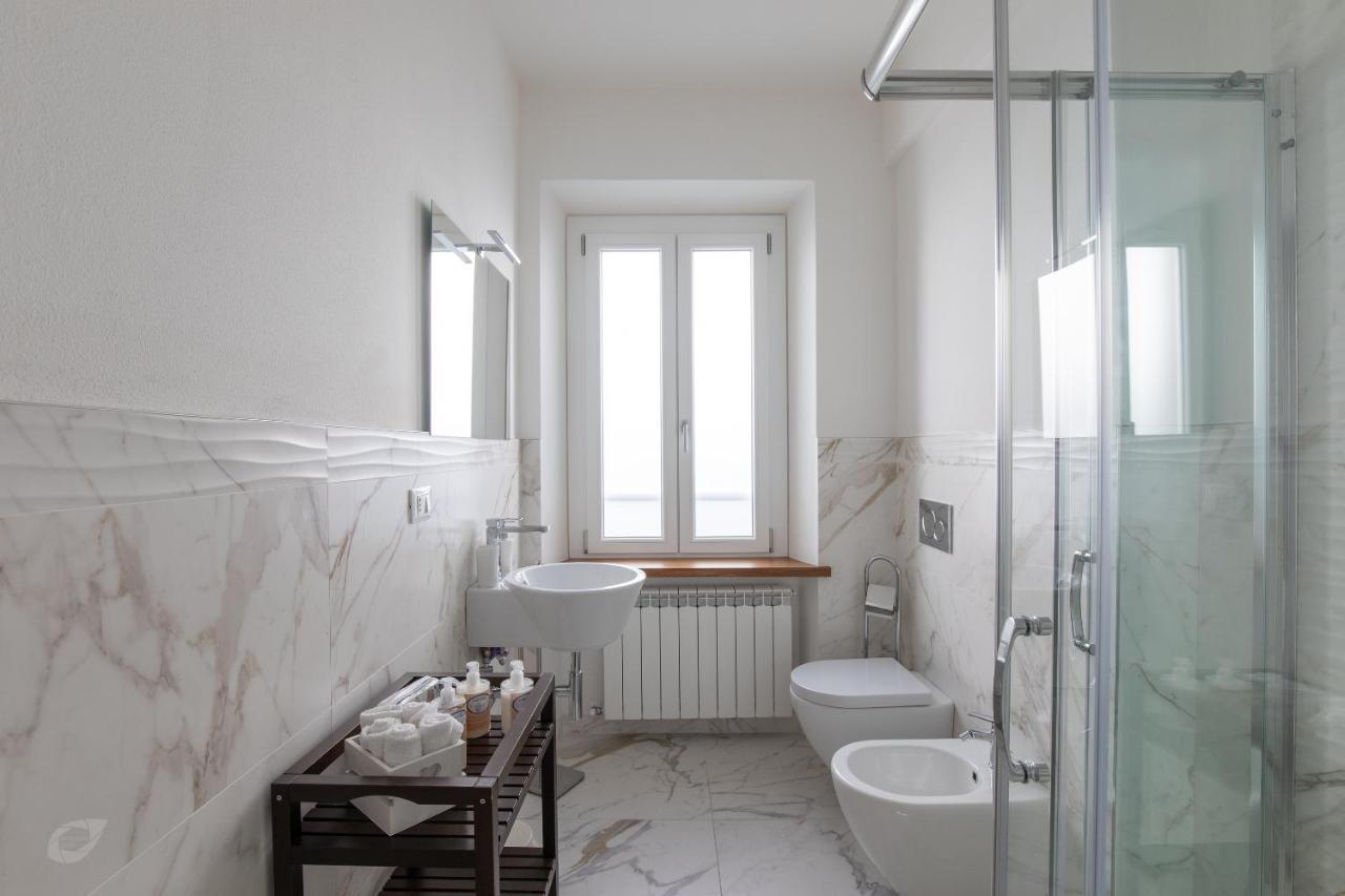 Elena House White Apartment 비아레지오 외부 사진