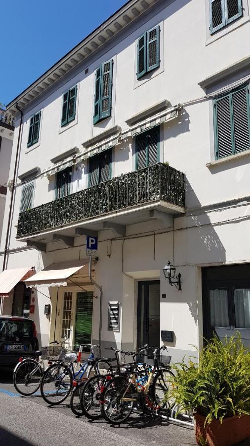Elena House White Apartment 비아레지오 외부 사진